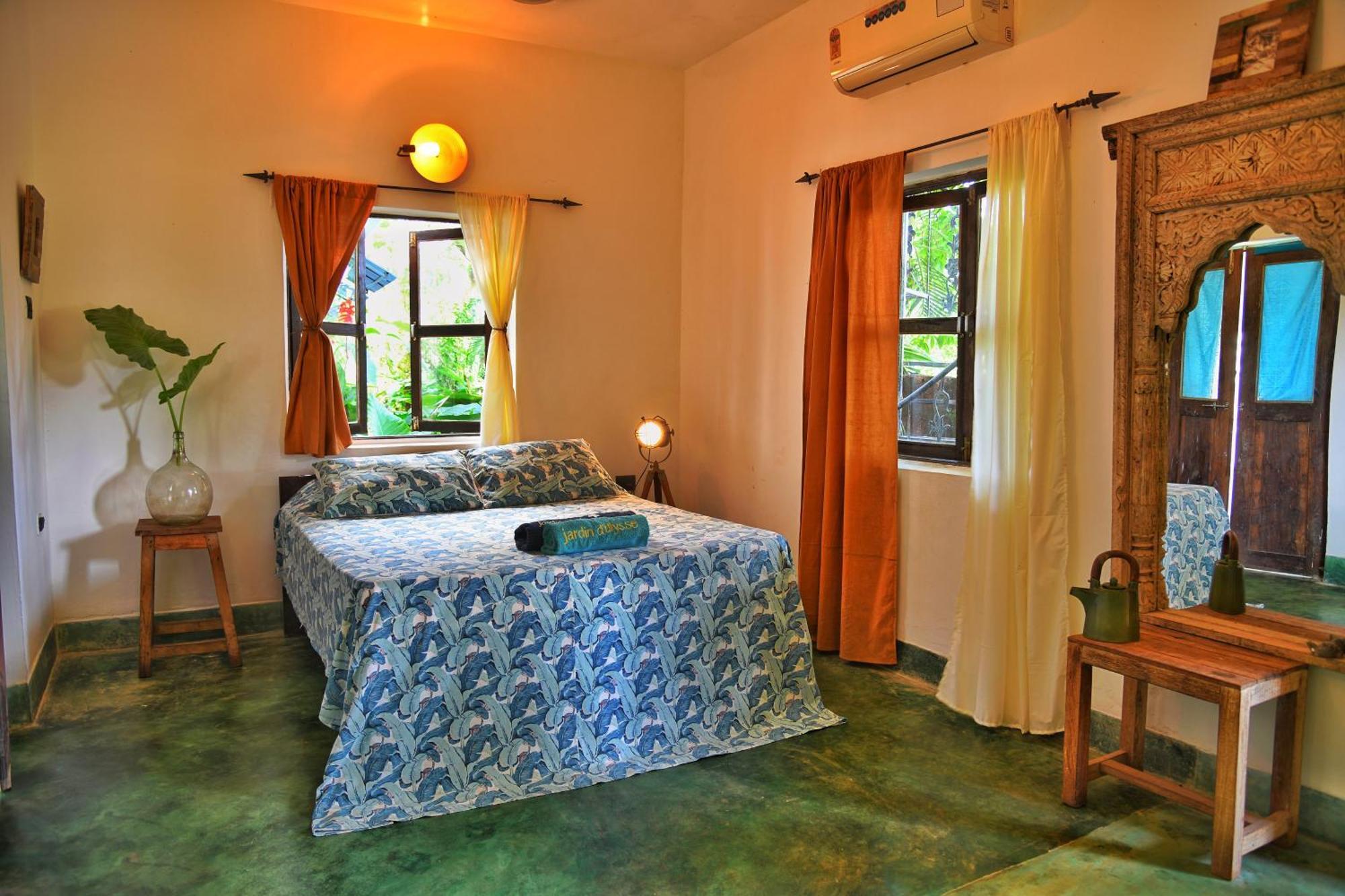 Jardin D'Ulysse & Hard Rock Bed and Breakfast Morjim Eksteriør billede